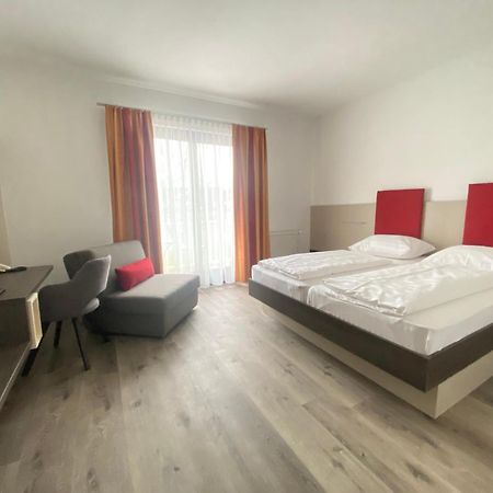 Simon - Hotel & Cafe Bad Tatzmannsdorf Buitenkant foto